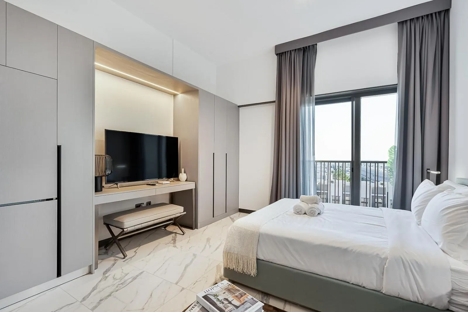 Lovely Studio In Mag 900, Meydan Dubai
